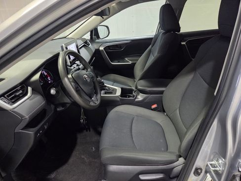 Used 2023 Toyota RAV4 LE image 7