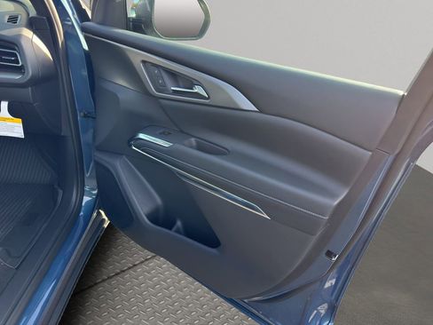 New 2026 Chevrolet Traverse LT w/ Sun and Wheel Package image 19