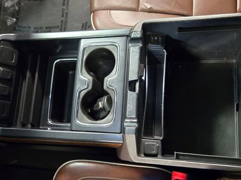 Used 2017 Chevrolet Silverado 1500 High Country image 33