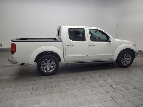 Used 2019 Nissan Frontier SL RWD image 10
