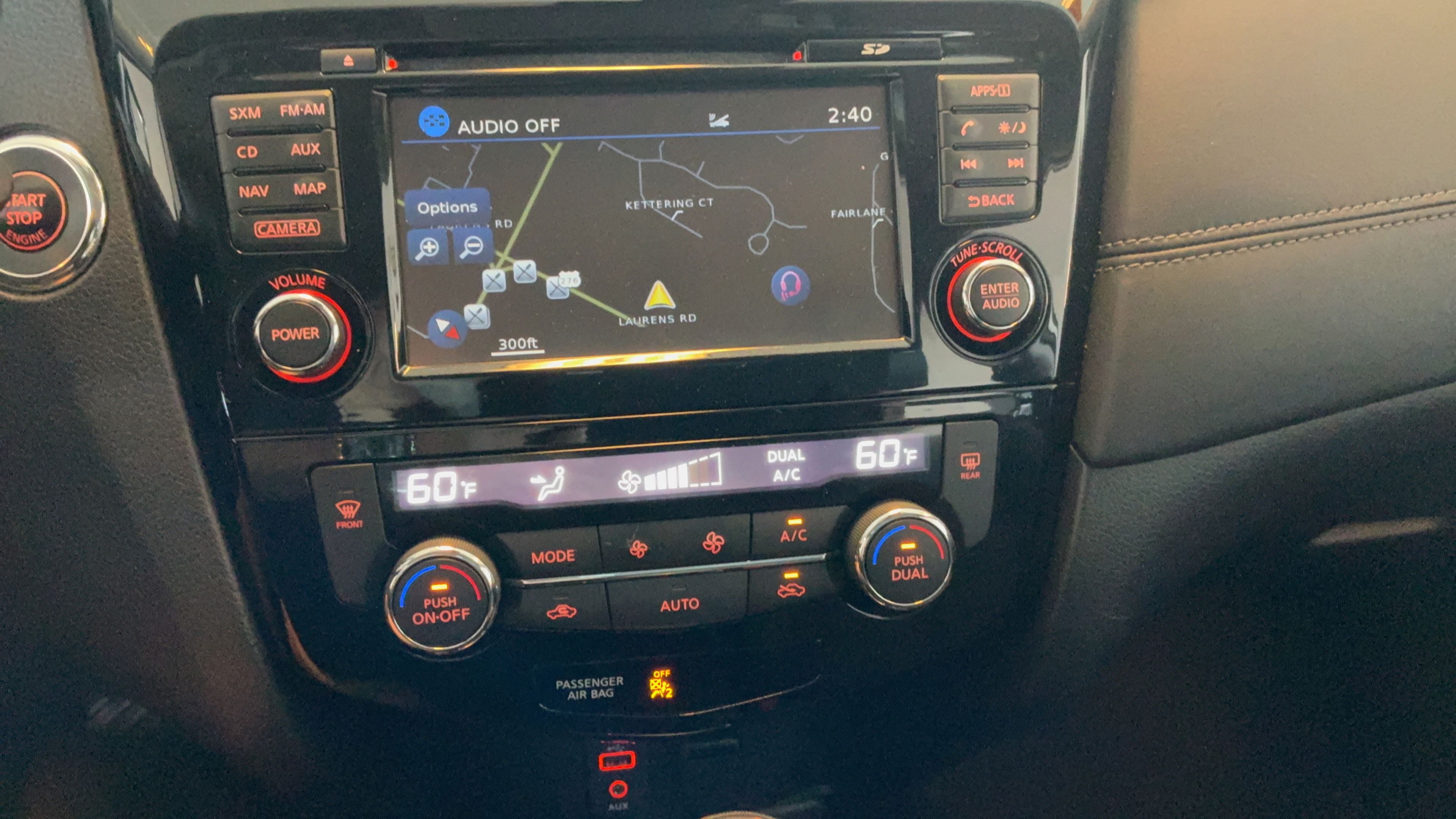 Used 2017 Nissan Rogue SL AWD/4WD image 14