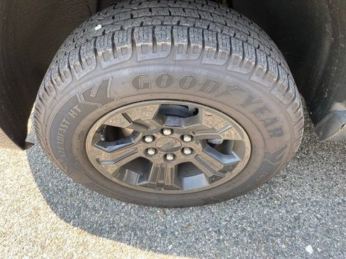 Used 2019 Chevrolet Tahoe LT AWD/4WD image 5