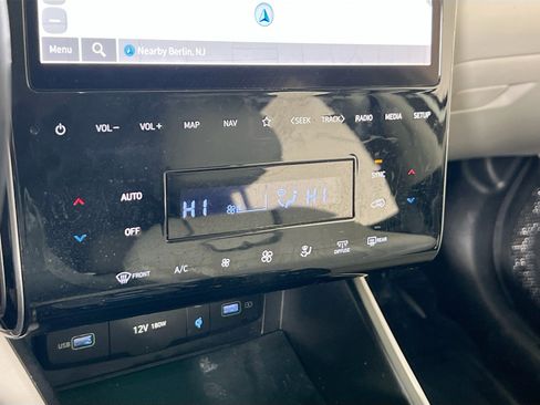 Used 2023 Hyundai Tucson Limited AWD/4WD image 16