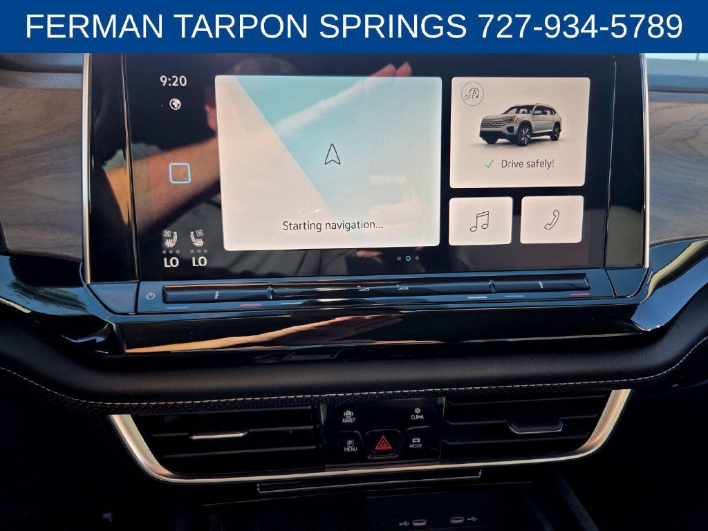 Used 2025 Volkswagen Atlas SE FWD image 23