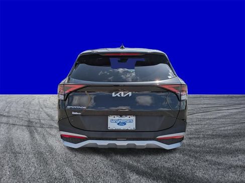 Used 2023 Kia Sportage EX FWD image 5