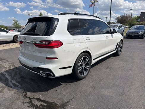 Used 2022 BMW X7 xDrive40i w/ M Sport Package AWD/4WD image 6