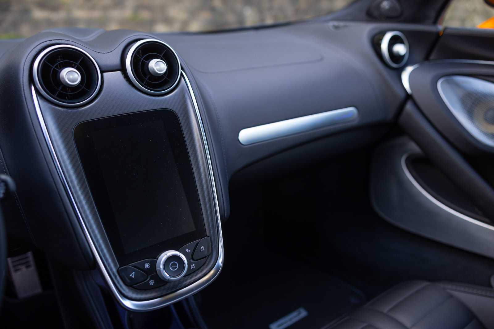 Used 2025 McLaren GTS RWD image 27