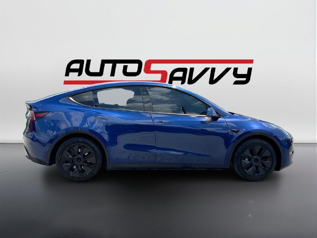 Used 2025 Tesla Model Y Long Range RWD image 8