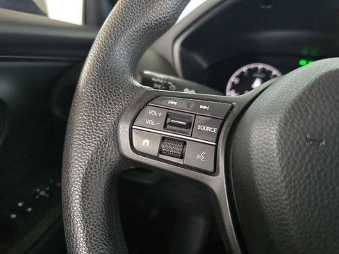 Used 2023 Honda HR-V LX image 10