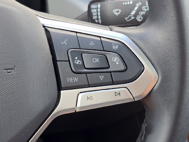 Used 2024 Volkswagen Taos SE AWD/4WD image 17