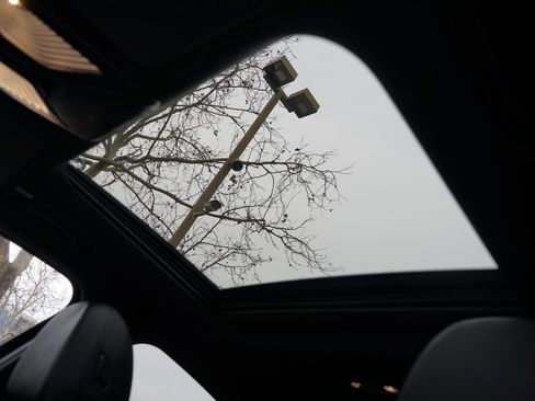 Used 2020 BMW 330i 330i w/ Convenience Package image 27