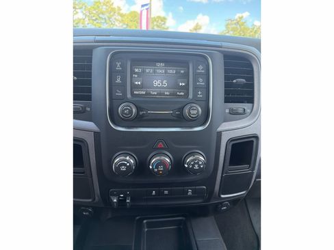 Used 2018 RAM 2500 Tradesman w/ Chrome Appearance Group AWD/4WD image 19
