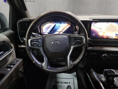 Used 2022 Chevrolet Silverado 1500 RST AWD/4WD image 13