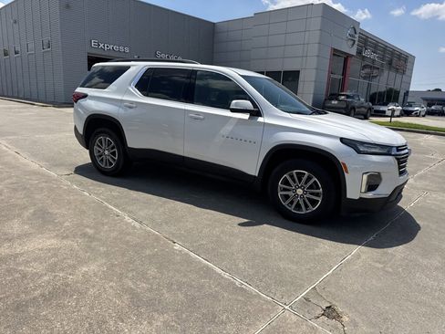 Used 2023 Chevrolet Traverse LT FWD image 13
