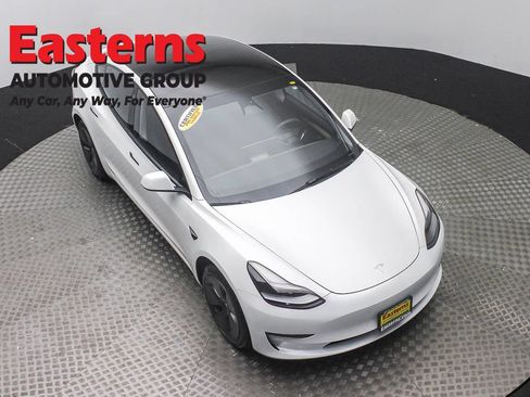 Used 2023 Tesla Model 3 Standard Range RWD image 3