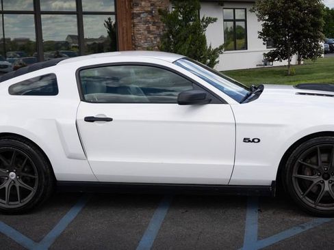 Used 2013 Ford Mustang GT Premium w/ Brembo Brake Pkg RWD image 24