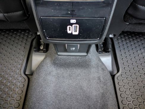 New 2026 Jeep Compass Latitude w/ Sun and Sound Group AWD/4WD image 15