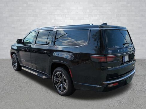 Used 2024 Jeep Wagoneer L Series II w/ Flexible Seating Group image 7