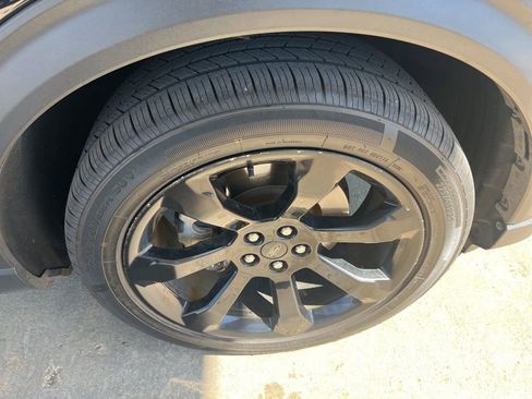 Certified 2023 Ford Explorer ST-Line w/ Class IV Trailer Tow Package image 11