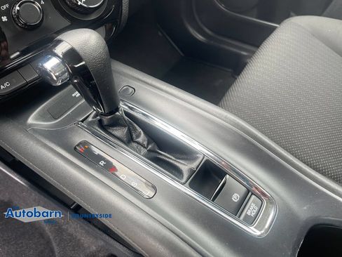 Used 2018 Honda HR-V LX image 18