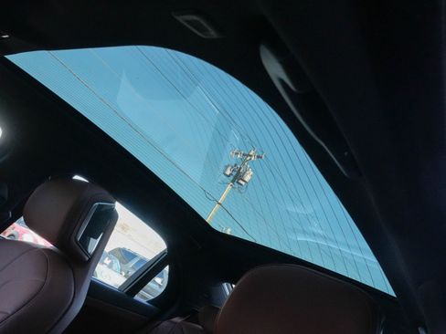 Certified 2023 BMW 740i 740i w/ Parking Assistance Package image 15