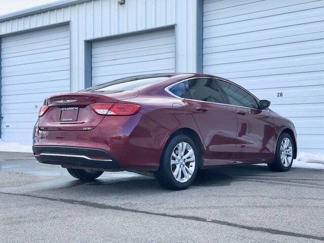 Used 2015 Chrysler 200 Limited FWD image 5