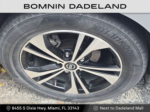 Used 2022 Nissan Sentra SV w/ All-Weather Package image 8