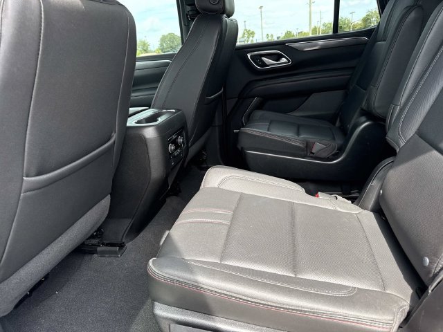 Used 2022 Chevrolet Tahoe RST w/ Luxury Package RWD image 13