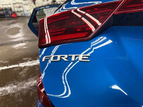 Certified 2023 Kia Forte GT-Line w/ GT-Line Technology Package FWD image 17