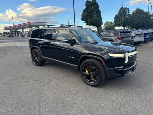 Used 2023 Rivian R1S Adventure Quad AWD/4WD image 7