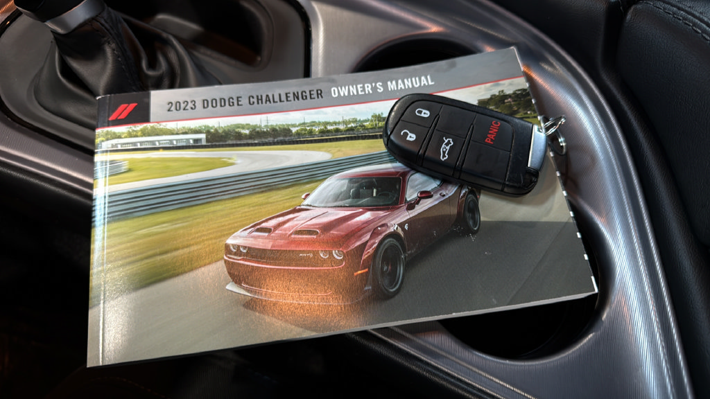 Used 2023 Dodge Challenger SXT RWD image 26