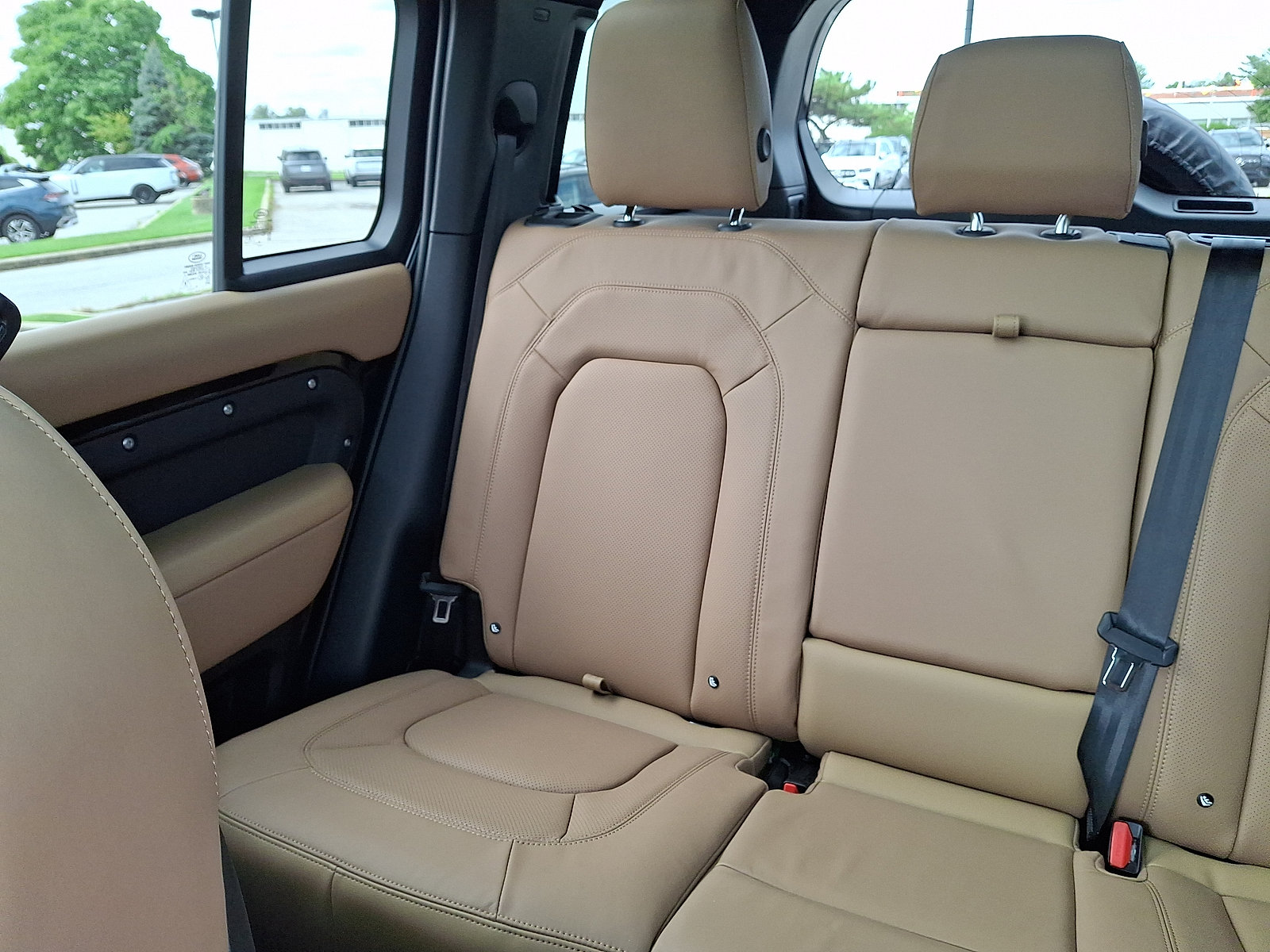 New 2026 Land Rover Defender 110 X-Dynamic SE AWD/4WD image 5
