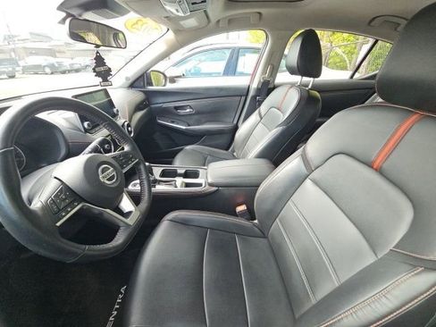 Used 2023 Nissan Sentra SR w/ SR Premium Package FWD image 4