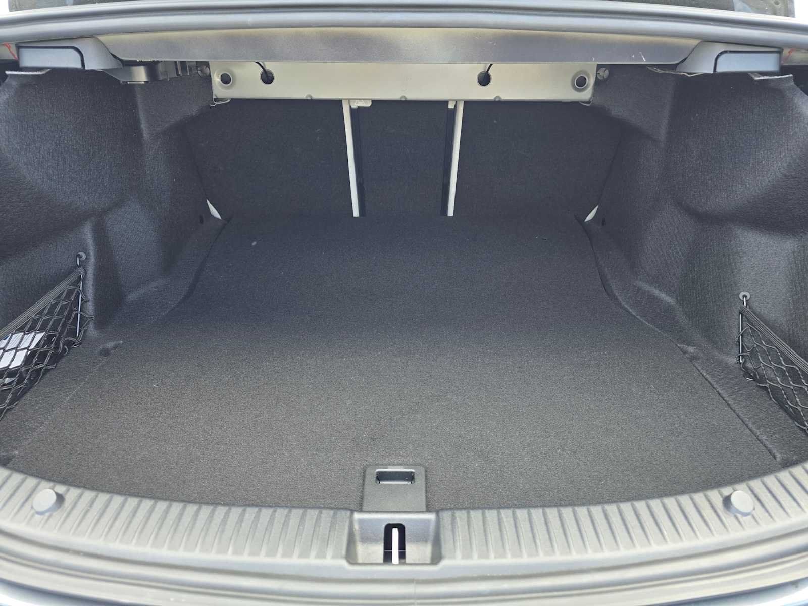 Used 2017 Mercedes-Benz C 300 Sedan image 13