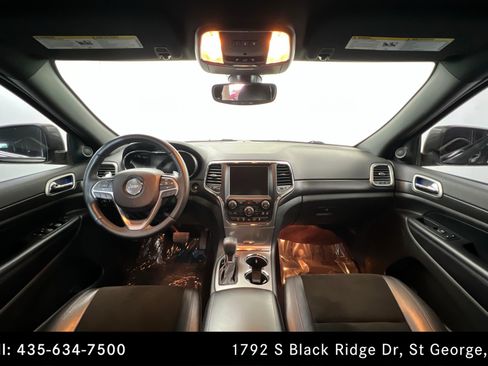Used 2017 Jeep Grand Cherokee Altitude image 9