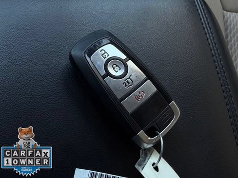 Used 2023 Ford Explorer XLT AWD/4WD image 28