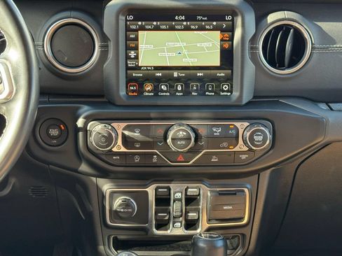Used 2022 Jeep Wrangler Unlimited Sahara AWD/4WD image 24
