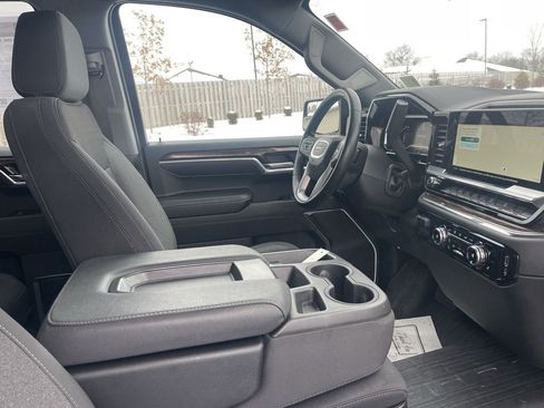 Used 2023 GMC Sierra 1500 Elevation image 40