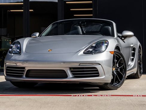 Certified 2024 Porsche 718 Boxster RWD image 1