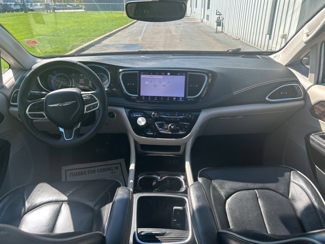 Used 2023 Chrysler Pacifica Limited FWD image 37