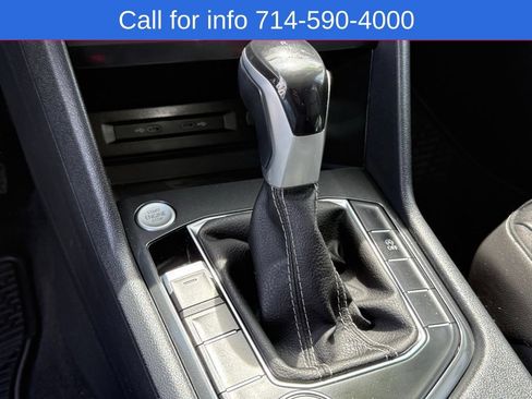 Used 2022 Volkswagen Tiguan SE w/ Panoramic Sunroof Package AWD/4WD image 21