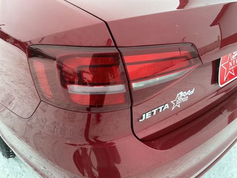 Used 2018 Volkswagen Jetta S image 18