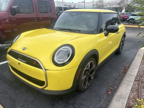 Certified 2025 MINI Cooper S image 3