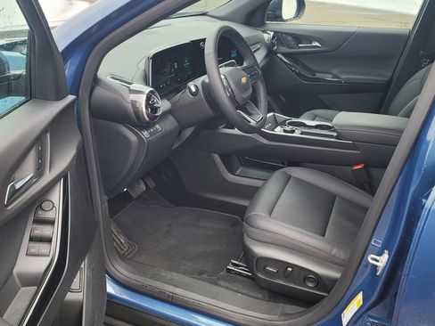 New 2026 Chevrolet Equinox LT w/ Convenience Package II image 18