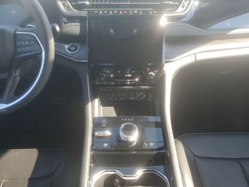 Used 2023 Jeep Grand Cherokee 4WD 4xe w/ Luxury Tech Group II image 10