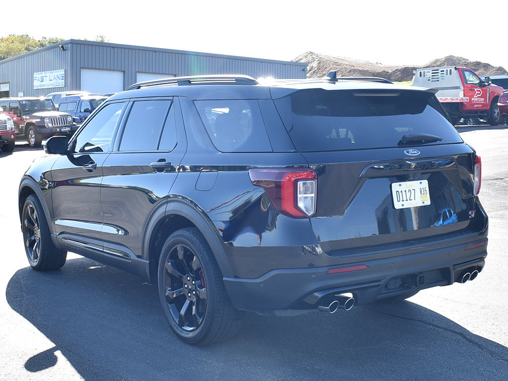 Used 2022 Ford Explorer ST w/ Equipment Group 401A AWD/4WD image 2