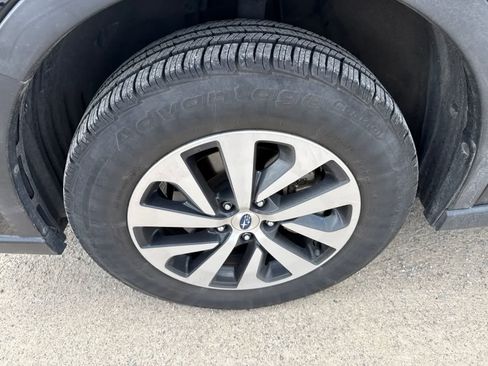Used 2020 Subaru Outback AWD/4WD image 6