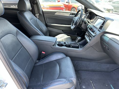 Used 2018 Hyundai Sonata Limited FWD image 15