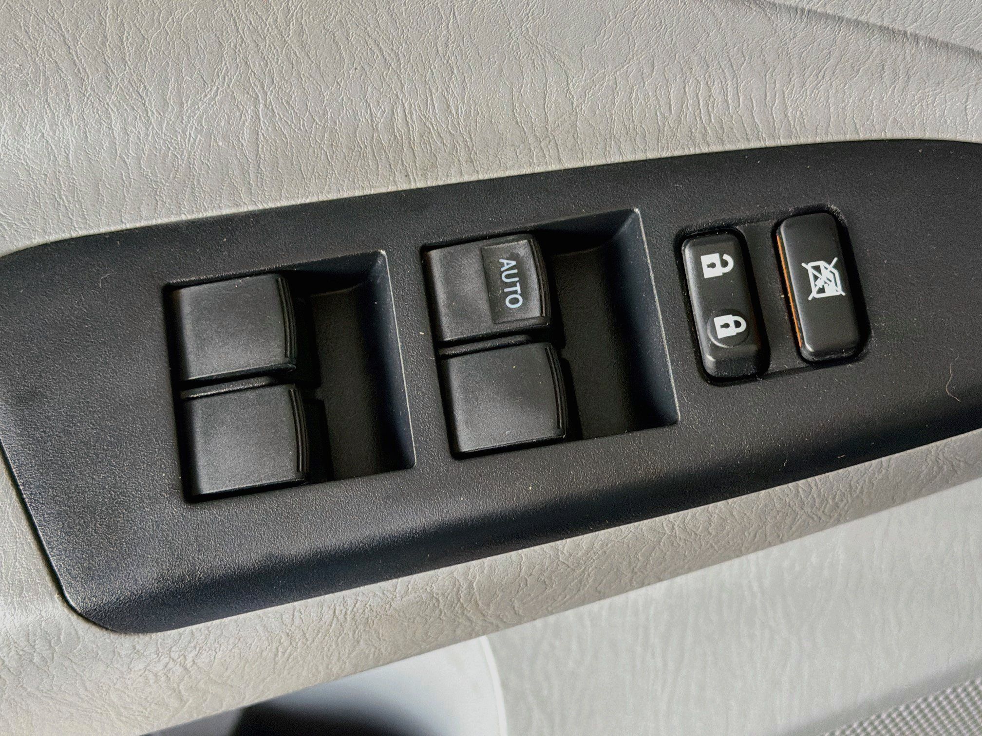 Used 2012 Toyota Tacoma 4x4 Double Cab w/ TRD Off-Road Pkg image 15