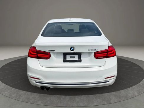 Used 2018 BMW 330i xDrive Sedan AWD/4WD image 5